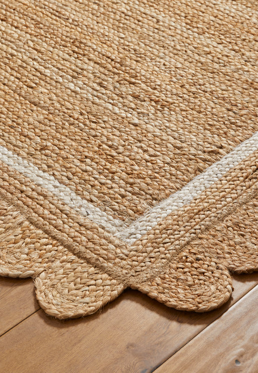 NATURALS  BORDER